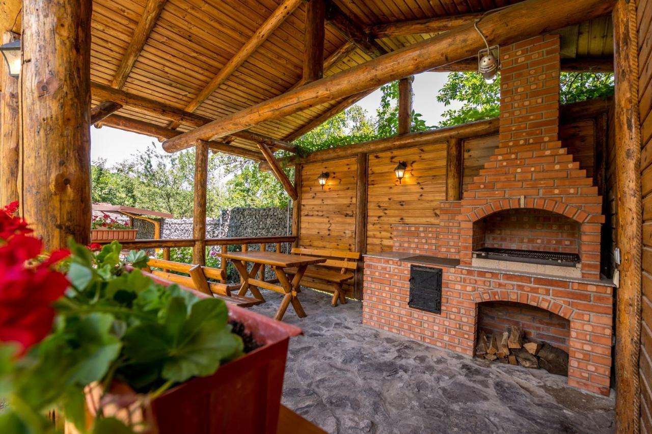 Casa De Vacanta Sadu 外观 照片